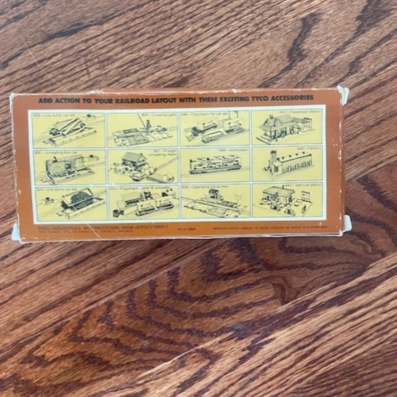 Tyco Rock Island 8 Wheel Caboose HO Scale Train Car Vintage 327-10 - Picture 4 of 8